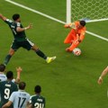 Urugvaj se provukao! Ronaldov saigrač dao gol, a spasilac je bio on! (video)