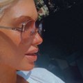 Naša glumica se razvela, pa zavela košarkaša i rodila mu sina: Sad se skinula u bikini i pokazala obline, liniju dovela do…