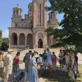 Stanari zgrade pored koje SPC gradi objekat, predali peticiju s potpisima protiv gradnje: "Bićemo zazidani, Patrijarh nas nije…