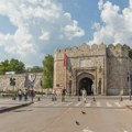 "Niška Tvrđava nije promenila izgled od 1730. godine, a sada joj buše zidine zbog banera"