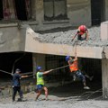 Broj žrtava poplava u Nepalu porastao na 734, nestalo 2.498 osoba
