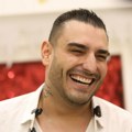 Paprike u sosu, pire krompir, mladi luk i salata: Darko Lazić spremio večeru za desetku za celu porodicu, prava domaćinska…