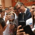 "Sanjajte velike snove" Vučić poručio mladim sportistima: Snažno i samo napred, a mi vas čekamo