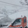 Oluja "Renata" napravila haos u Rumuniji Vetar ruši sve pred sobom, sneg pada kao usred zime (foto/video)