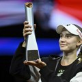 Ruskinja ih šokirala: Osvojila VTA titulu i porše, pa "odbila" da se odveze skupocenim kolima