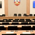 Ponovo radi skupština: Konstutivna sednica beogradskog parlamenta zakazana za danas u 10 časova u sali na Trgu Nikole…