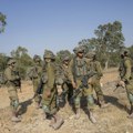 BLISKOISTOČNI SUKOB: Izraelski vojnici vezali ranjenog Palestinca za džip, IDF istražuje incident; SAD: Uništena tri…
