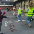 Novi Sad: Studenti ispred zgrade policije u Pap Pavla, podrška uhapšenima širom Srbije