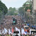 (Foto) počela šetnja "Besmrtnog puka": Obeležava se Dan pobede nad fašizmom u Beogradu, prisustvuju i ministri: Bulevar…