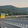 Zbog magle i vlažnih kolovoza vozačima se savetuje opreznija vožnja