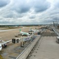 Aerodrom Pariz-Orli paralisan: Otkazano 40 odsto letova zbog kvara sistema kontrole letenja