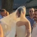 Oženio se naš poznati glumac Venčanje održano u tajnosti, mlada blista u venčanici (foto)
