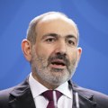 Tramp se oglasio o poseti Pašinjana i Alijeva Beloj kući