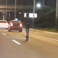 Maloletni kamikaza na putu u Beogradu! Zapanjujuća scena snimljena tokom noći, pogledajte šta radi dok oko njega u punoj…