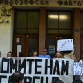 (Foto) "Ne lomite nam bagrenje": Niški studenti protestovali zbog osnivanja Fakulteta srpskih studija