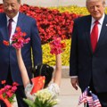 Uživo (FOTO) Tramp u Pekingu: Predsednik SAD sastao se sa Sijem, liderom Kine