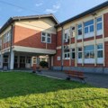 Šestogodišnje dete palo sa stepenica: Sa povredam glave prebačeno u UKC Niš