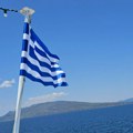 Sve više Srba posećuje ovu destinaciju u Grčkoj: Lepa plaža i - voda crvene boje!
