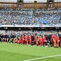 Fudbaleri Napolija napravili presedan pred početak meča: Klekli na travu zbog protesta protiv rasizma