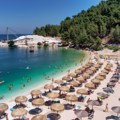 Grci zabranili pristup omiljenim plažama srpskih turista, na listi i čuvena Mermerna plaža na Tasosu