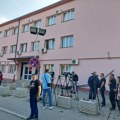 Srpska lista: U Kosovskoj Mitrovici fotografisali srpsku decu i delili im kosovske zastave