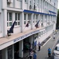 VIŠER u blokadi: Studenti izbačeni napolje, uprava zaključala zgradu – hitan poziv na protest ispred škole