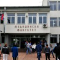 Medicinski fakultet: Okupljeni ispred Dekanata ugrožavali živote članova Izborne komisije