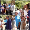 Vučić obišao porodicu sa desetoro dece! Predsednik obišao Jovanoviće u Sibnici, najmlađa beba ima samo četiri meseca