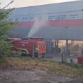 Gori magacin u industrijskoj zoni u Novom Sadu, ima povređenih