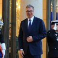 Vučić stigao u Jelisejsku palatu na svečanu večeru koju priređuje Makron, sutra na Međunarodnom samitu o svemiru