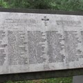 Polaganjem venaca na Starom vojničkom groblju u Šumaricama odata pošta srpskim rodoljubima