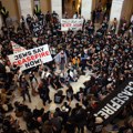 Demonstranti upali u Kapitol: Traže prekid vatre između Izraela i Gaze VIDEO