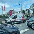 Odbornik skupštine udario pešaka, bore mu se za život: Teška nesreća u Podgorici