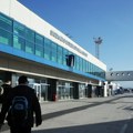 Nova uzbuna na aerodromu u Sarajevu: Jedan od putnika malo pre sletanja dobio jezivu poruku