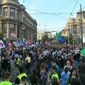 Hiljade građana traže prevremene parlamentarne izbore u Srbiji: Frans pres o masovnom protestu u Beogradu