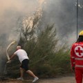 Grčka Patra okružena požarima