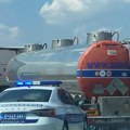 (Foto) Vozači, oprez! Zastoj na putu kod Rumenke, stvaraju se ogromne gužve