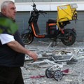 Oštećeno vozilo hitne pomoći u napadu na Gorlovku, povređena četiri lica