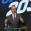 Vučić u Priboju obećao najmanje 25 kilometara lokalnih puteva i 38 miliona dinara za bolnicu