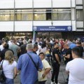 Protest radnika EPS-a ispred Poštanske štedionice zbog blokade računa Fonda solidarnosti
