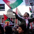 Najmasovnije propalestinske demonstracije u Londonu, policija privela oko sto desničara