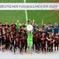 Fudbaleri Kelna ispali iz Bundeslige, Bajer bez poraza osvojio titulu