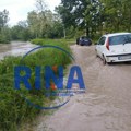 Sve nadležne ekipe u Užicu na terenu, radi se na sanaciji štete od nevremena: Dve žene i dete evakuisani iz vodene bujice…