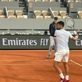 Novak Đoković prvi put trenirao sa novim trenerom: Ovako izgleda zagrevanje za početak Rolan Garosa