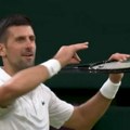 Odgovor koji će vas rastopiti: Novak Djoković otkrio zašto je imitirao violinu na Wimbledonu!