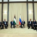 Gaza: Putin rekao Abasu da je zabrinut zbog smrti palestinskih civila