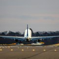 Avion za Cirih hitno sleteo u Grac zbog dima u kabini, više osoba zatražilo pomoć