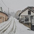 Ovaj grad u Srbiji na udaru snežnih padavina! Temeperature u minusu, pahulje padaju satima bez prestanka