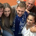 Uz šal novog pazara i porodicu do podviga! Hamad Međedović se plasirao u 3. kolo Rolan Garosa!