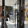 U vezi čega to leskovački naprednjaci, u toku radnog vremena i van svojih radnih mesta, sastanče sa načelnikom Policijske…
